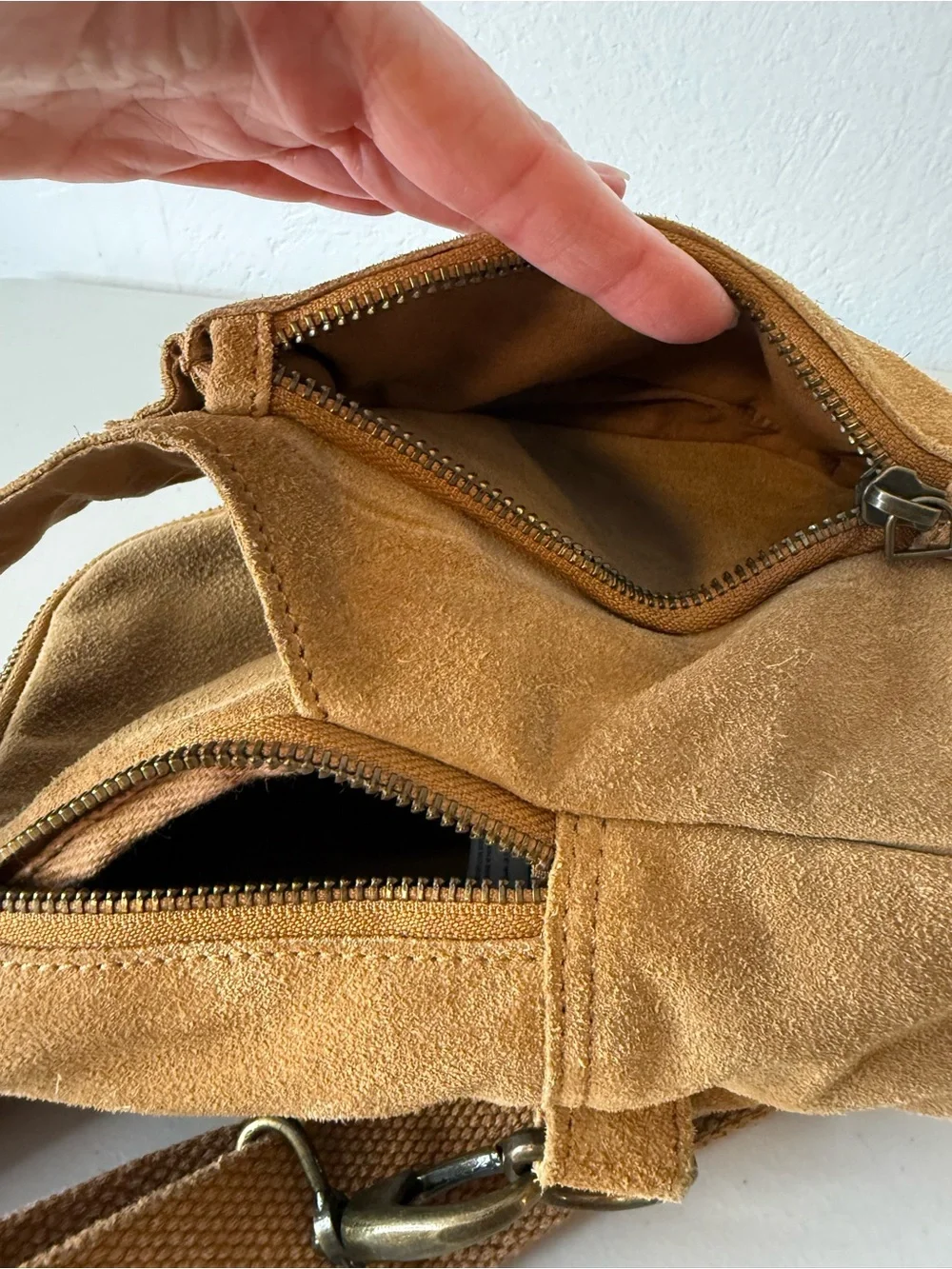 Free People Suede Sling Bag Crossbody Chest Pack Camel Tan Leather - Picture 14 of 14